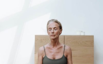 Une ménopause sans désagréments grâce au yoga pour la ménopause