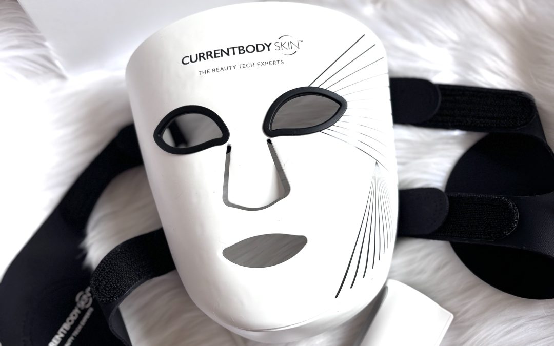Masque LED visage CurrentBody : mon avis et conseils pour garder une jolie peau après 50 ans