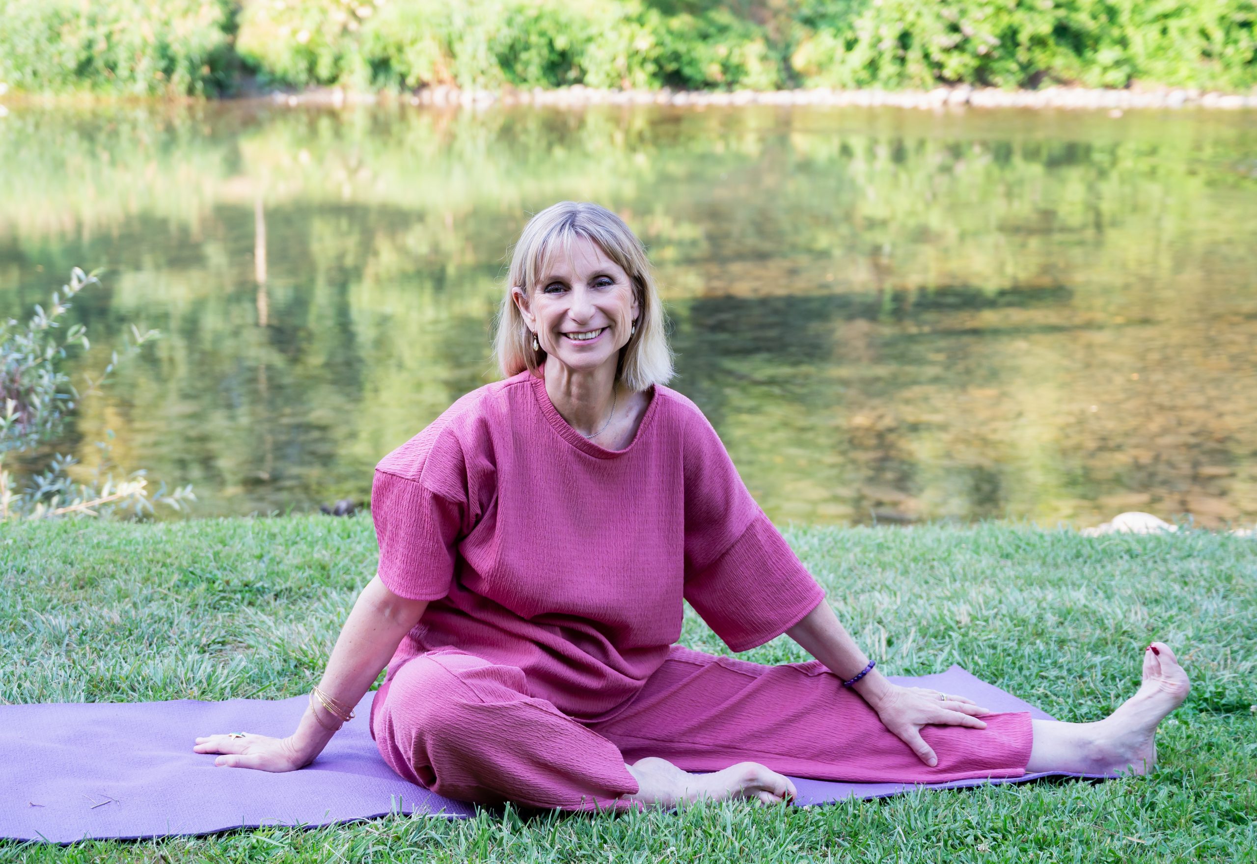 Isabelle-kehr-cours-yoga-doux-sauveterre-en-bearn Isabelle Kehr spécialiste du mouvement fonctionnel pour la santé des femmes